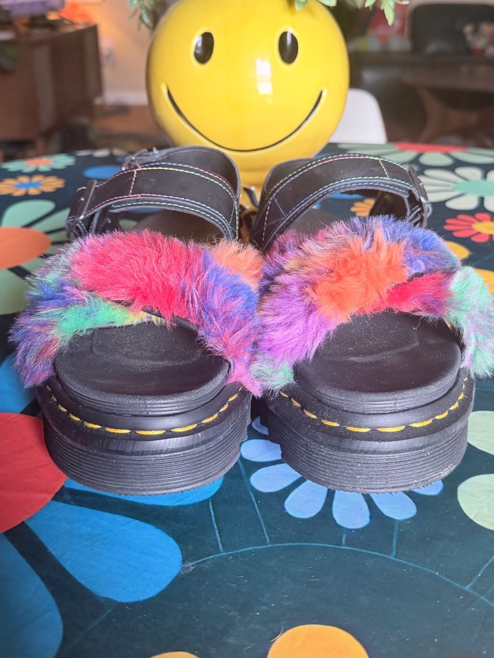 Dr. Martens Women's Voss II Fluffy sandals. Size 8